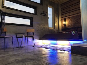 Gallery Suite, 1 Bedroom, Bathtub, City View | 1 bedroom, premium bedding, desk, rollaway beds - basrashore BB (Chenggong)