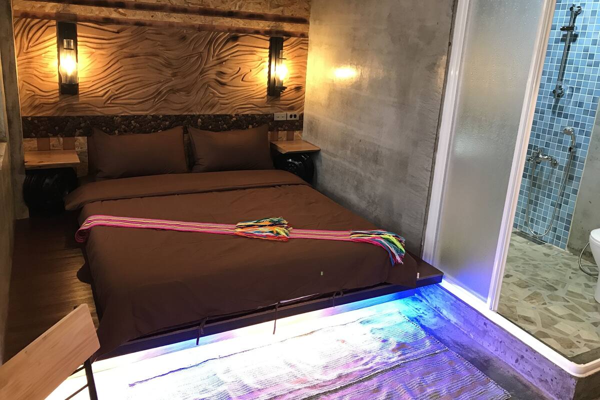 1 habitación, ropa de cama de alta calidad y escritorio