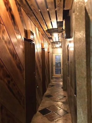 Junior Shared Dormitory, 3 Bedrooms, Shared Bathroom | 1 bedroom, premium bedding, desk, rollaway beds - basrashore BB (Chenggong)