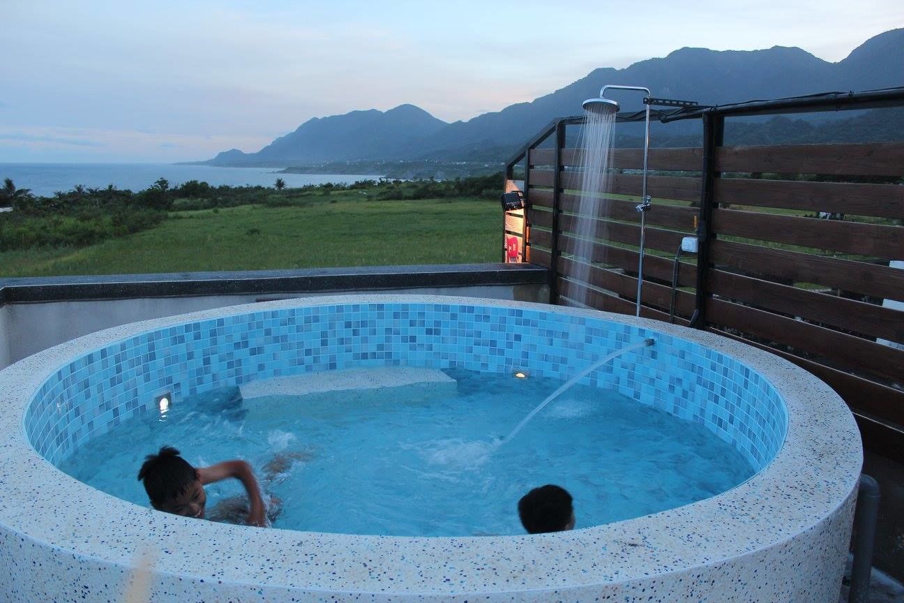 室外游泳池