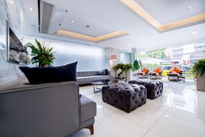 Sala de estar en el lobby
