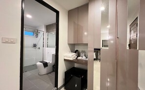 Wardrobe - Cubic Pratunam (Bangkok)