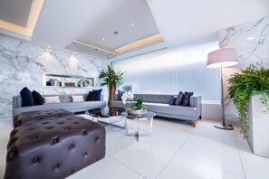 Sala de estar en el lobby