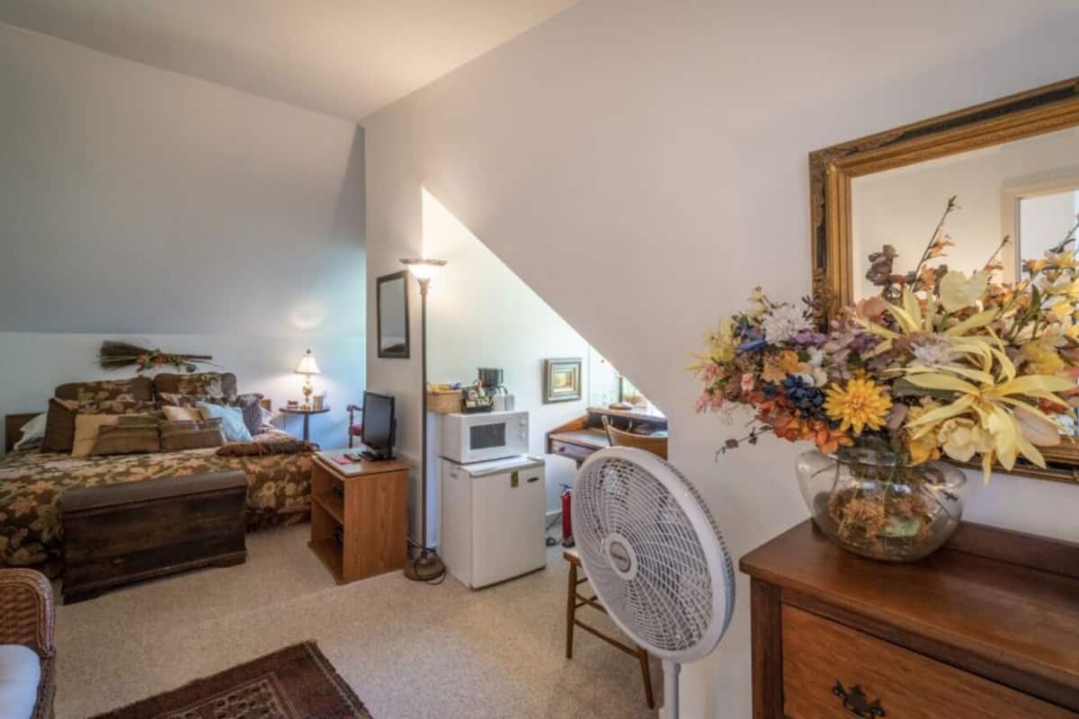 Standard Double Room, Ensuite (Leaf Room) | 1 bedroom