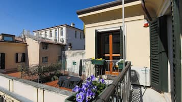 Apartment, 2 Bathrooms (Parking fee, Emilei,Via Emilei 24) | Balcony