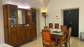 Departamento (Atelier Duomo, Via Duomo 10) | Comedor