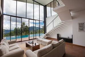 Flat-screen TV - Ramboda Villa (Kothmale)