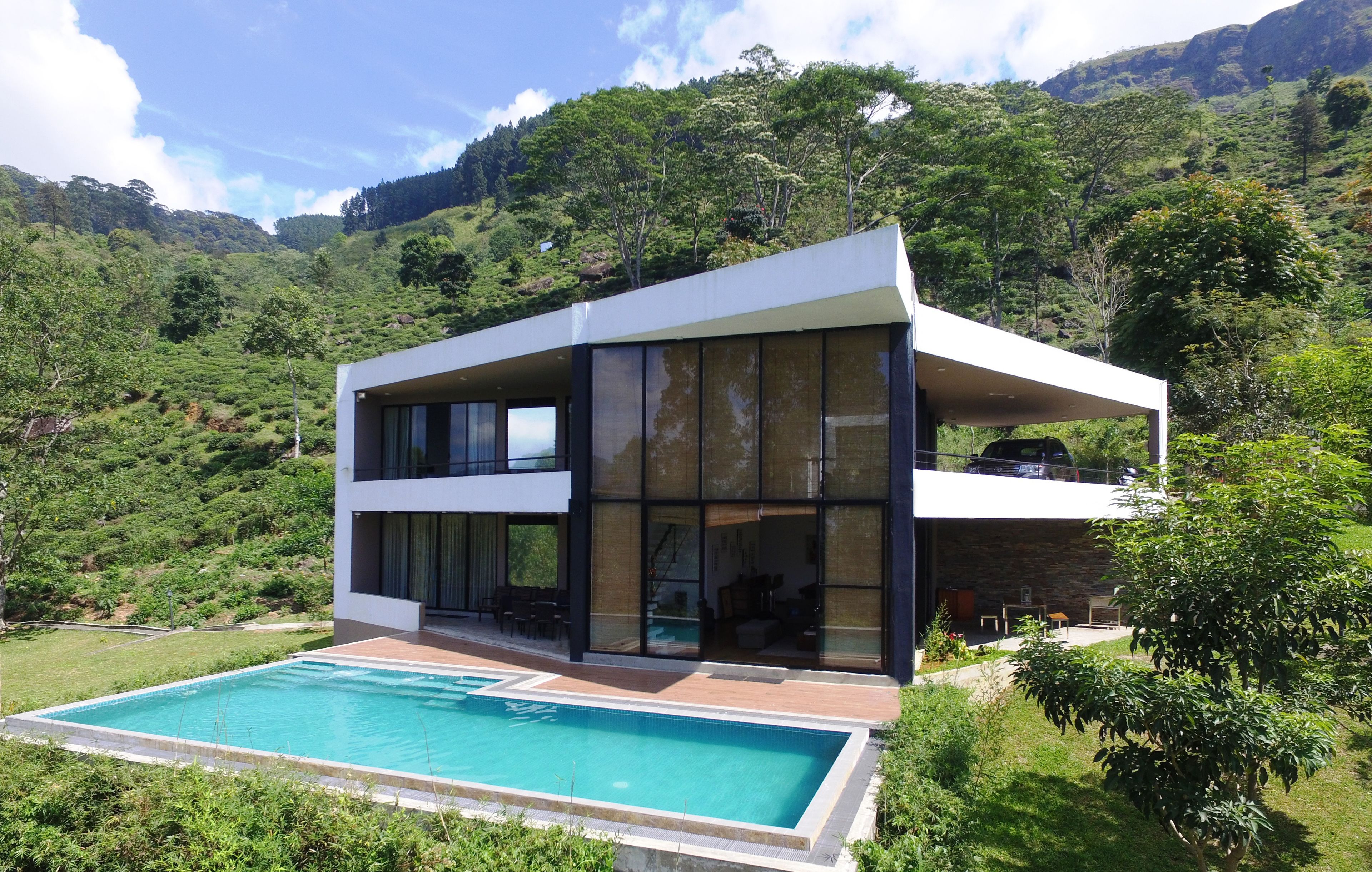Outdoor pool, an infinity pool