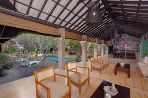 Flat-screen TV - Yala Villa (Kirinda)