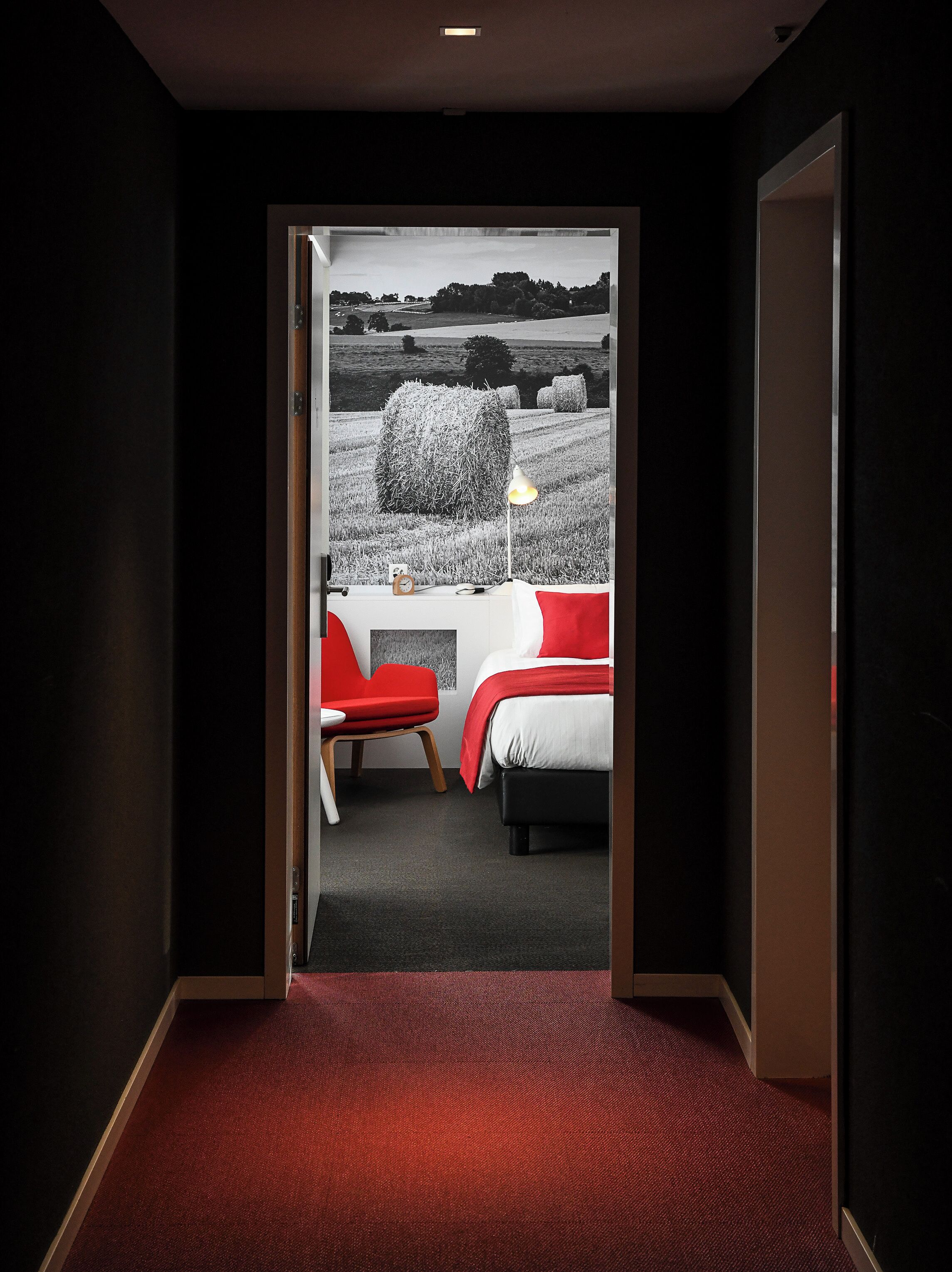 1 bedroom, in-room safe, desk, blackout curtains