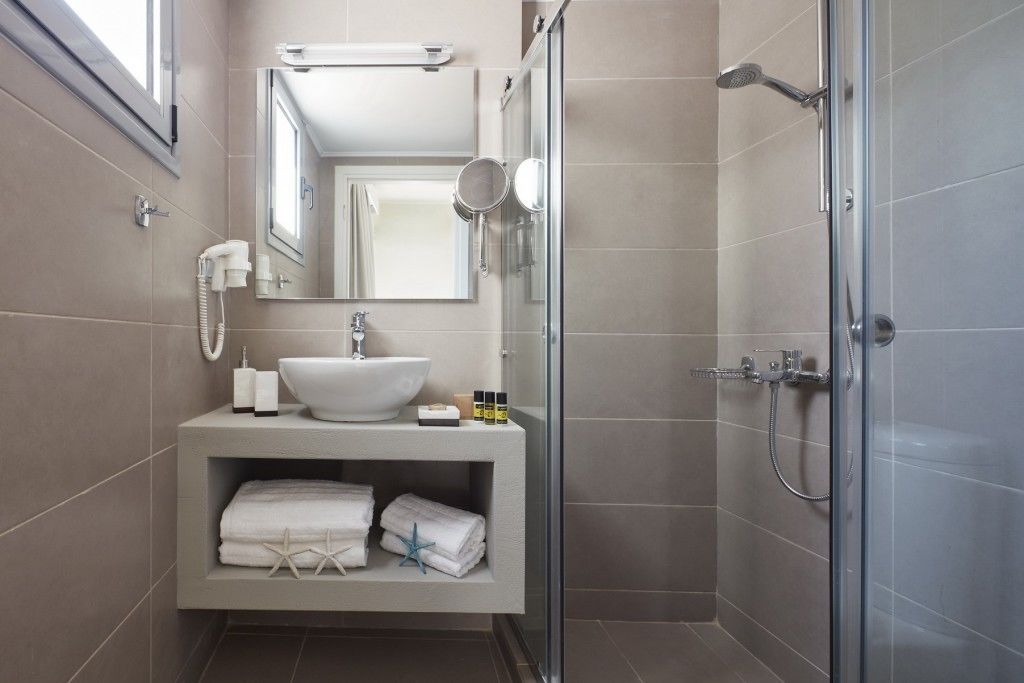 shower, free toiletries, hair dryer, bathrobes