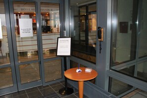 숙박 시설 입구