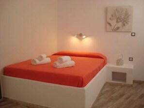 House, 1 Bedroom