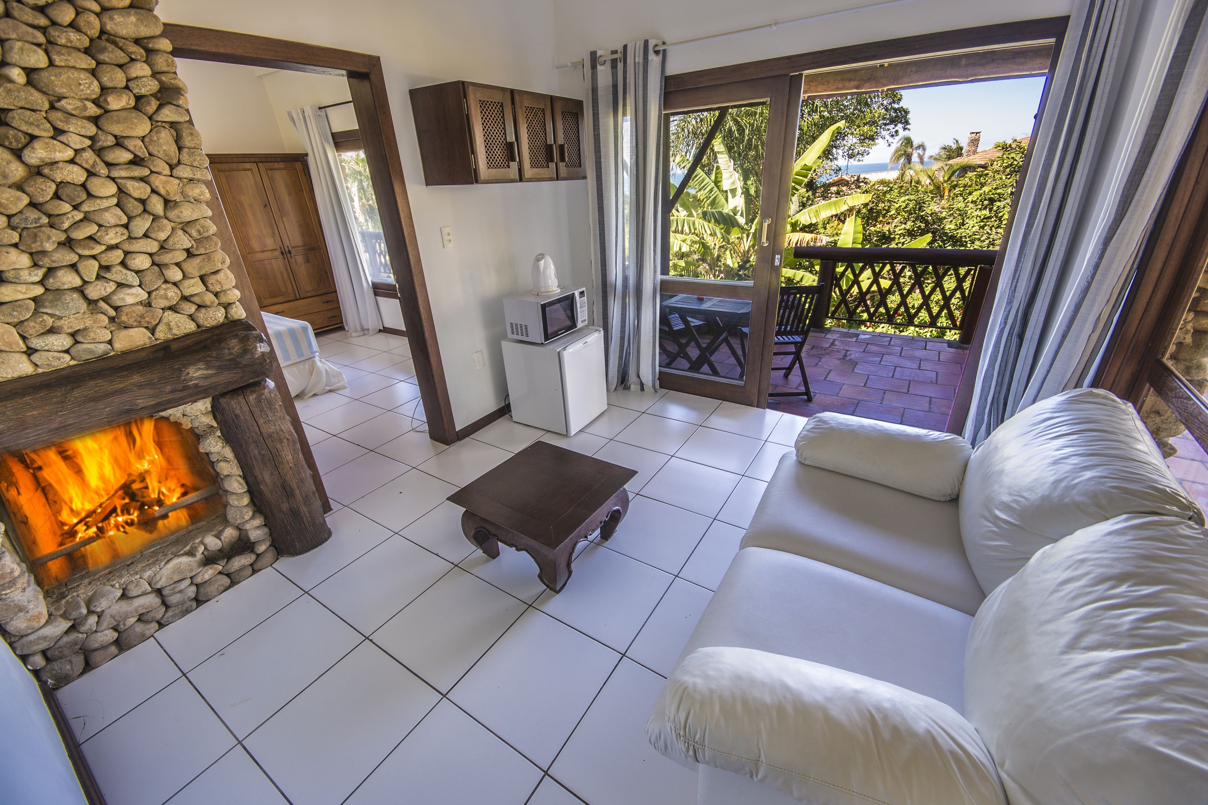 studio (orquídea) | in-room safe, rollaway beds, free wifi, bed sheets