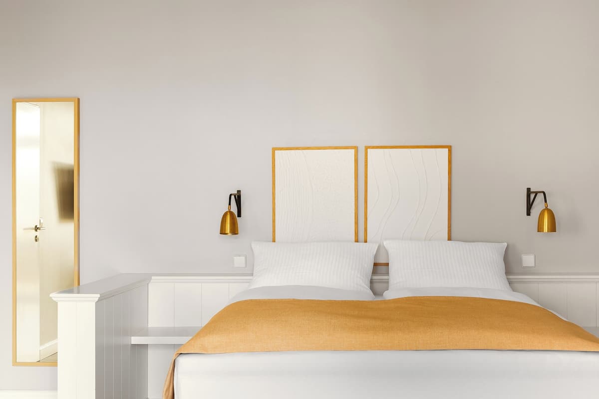 Suite superior | Escritorio, wifi gratis, decoración individual y mobiliario individual