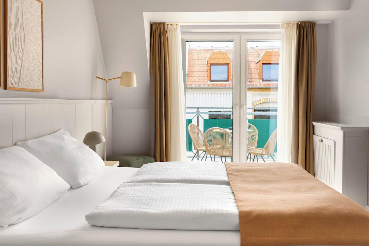 Suite | Escritorio, wifi gratis, decoración individual y mobiliario individual