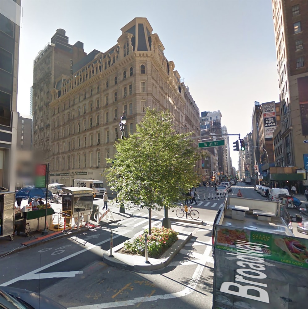 NYC Empire Apartments photo 2