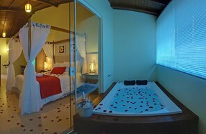 Jetted bathtub