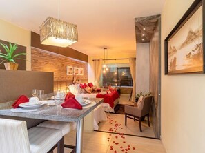 Bureau, rideaux occultants, chambres insonorisées, Wi-Fi gratuit