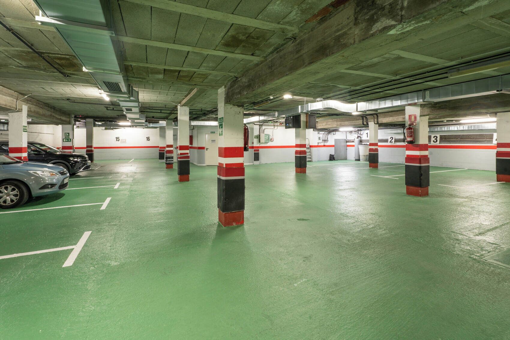 Self-parking (surcharge)