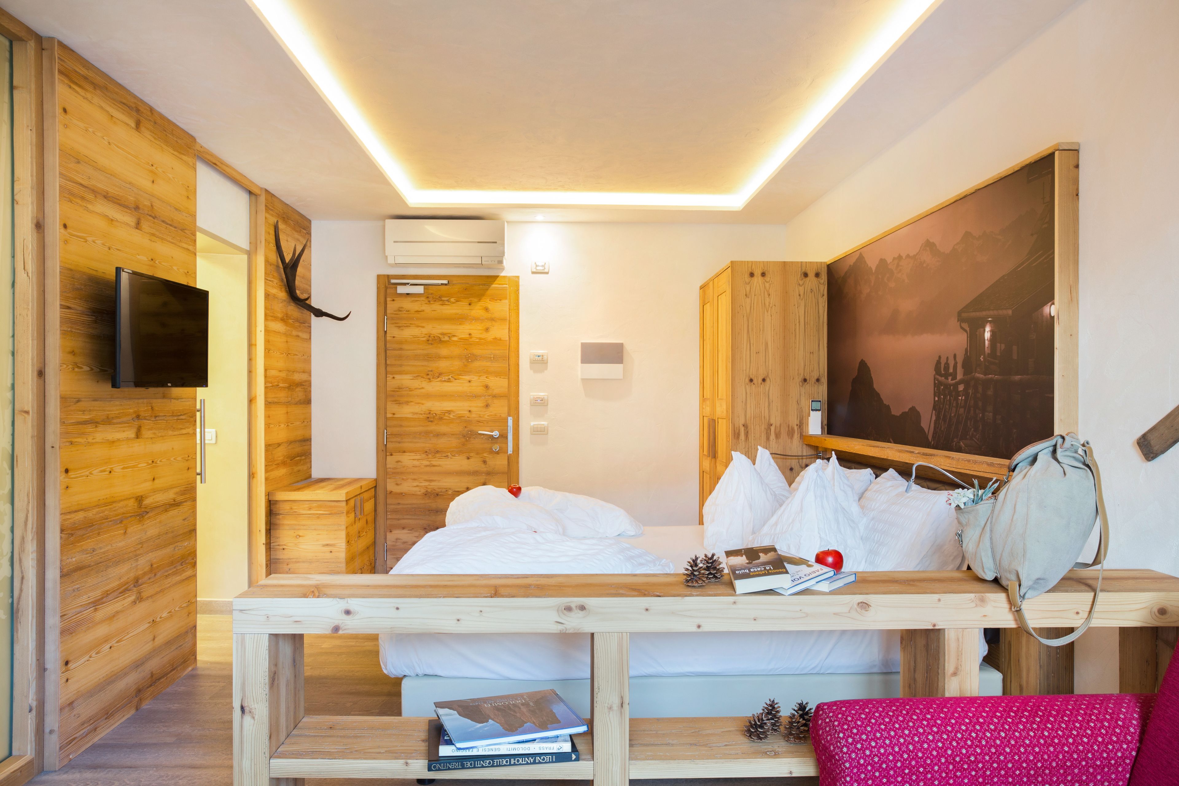 in-room safe, free wifi