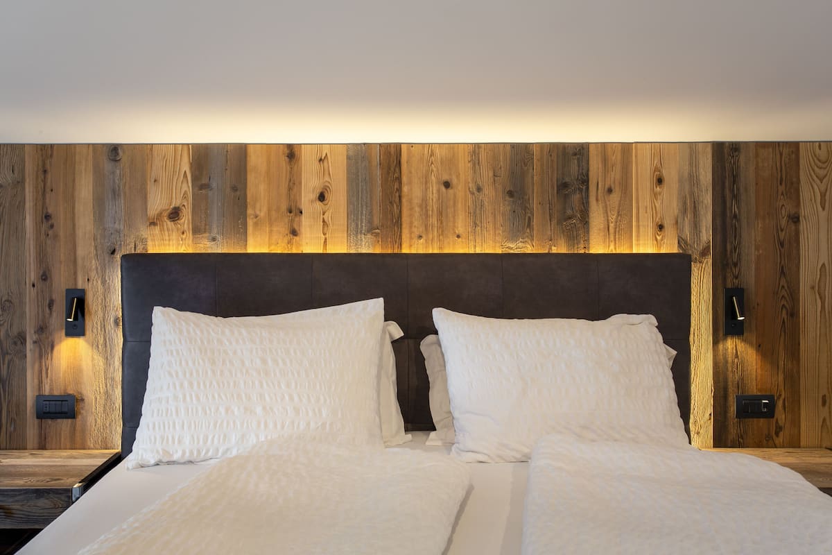 in-room safe, free wifi