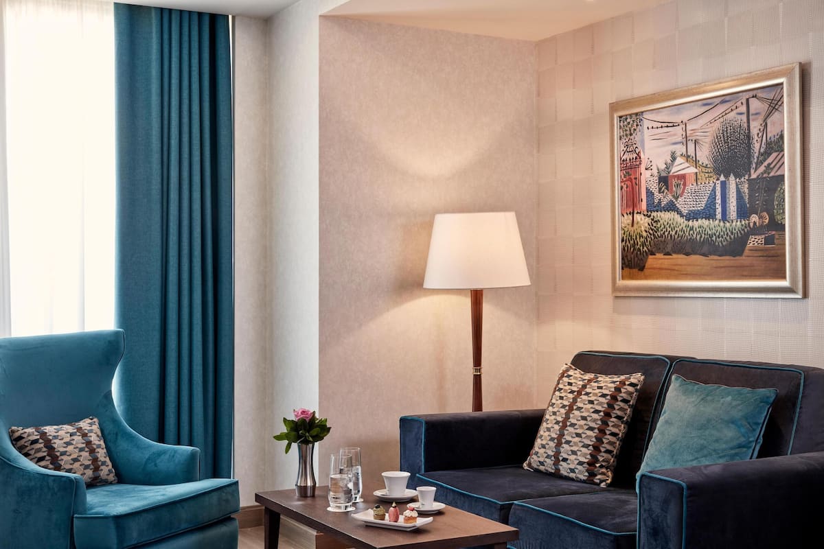 Superior Triple Room | 1 bedroom, premium bedding, minibar, in-room safe