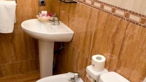 Bathtub - Pension Plaza (Gijon)