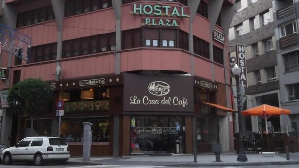 Front of property - Pension Plaza (Gijon)