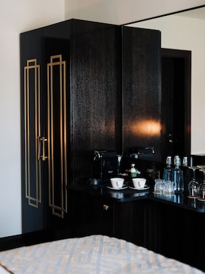 Hotel Small Classic Room - Hotel Building (Not in Castle) | 1 bedroom, Egyptian cotton sheets, hypo-allergenic bedding