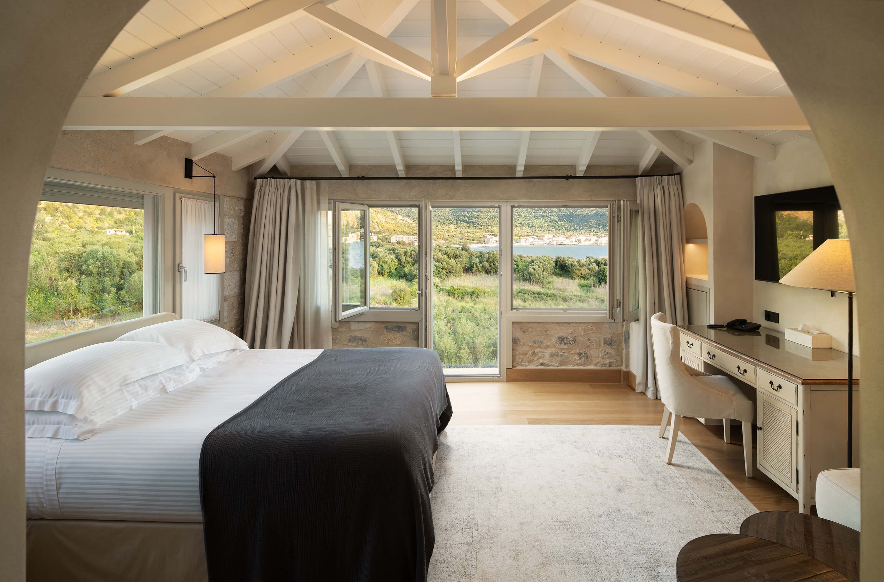 Junior Suite, Mountain View | Minibar, in-room safe, desk, soundproofing