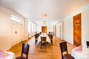 Café da manhã, almoço e jantar
