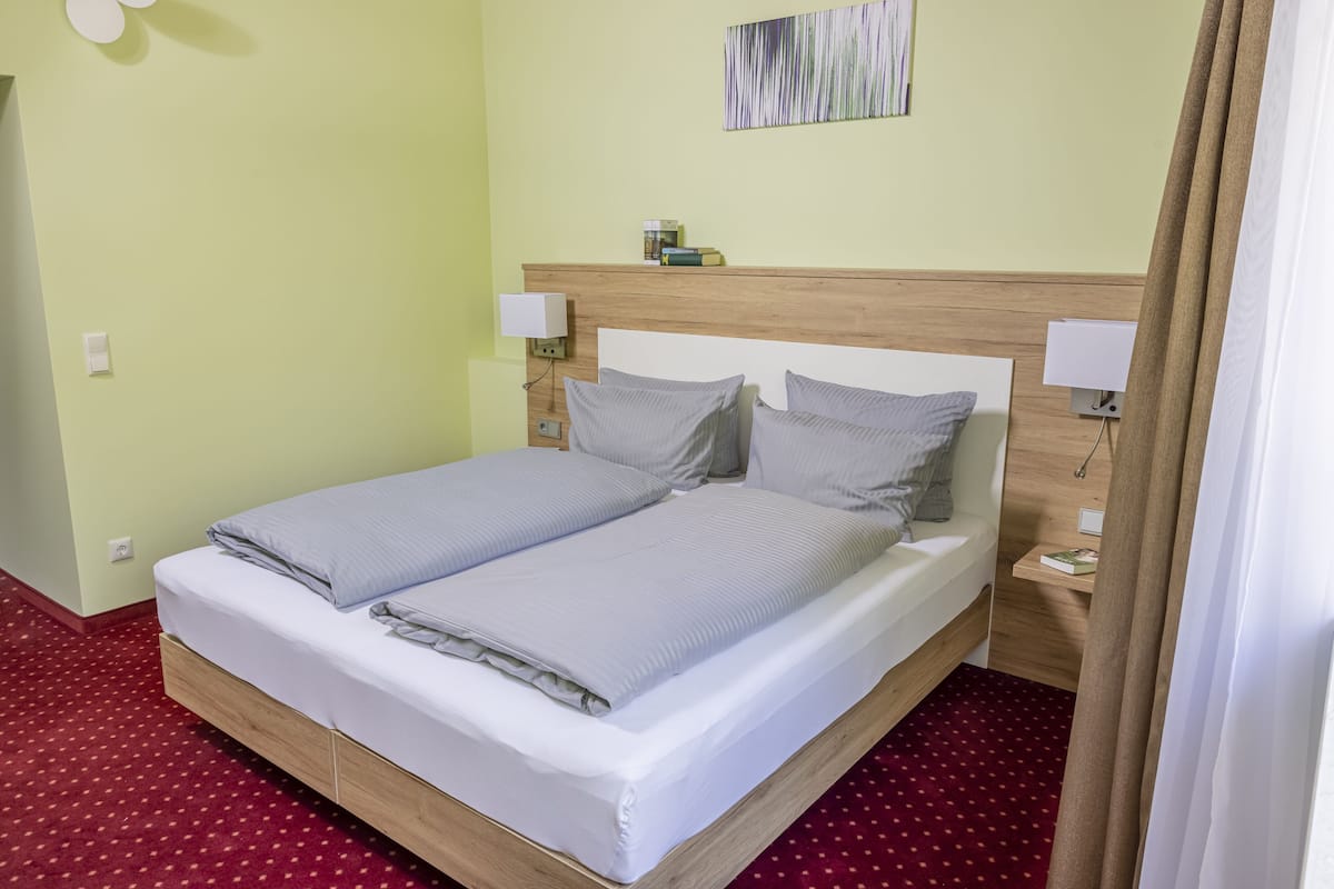 1 slaapkamer, luxe beddengoed, donzen dekbedden, pillowtop-bedden