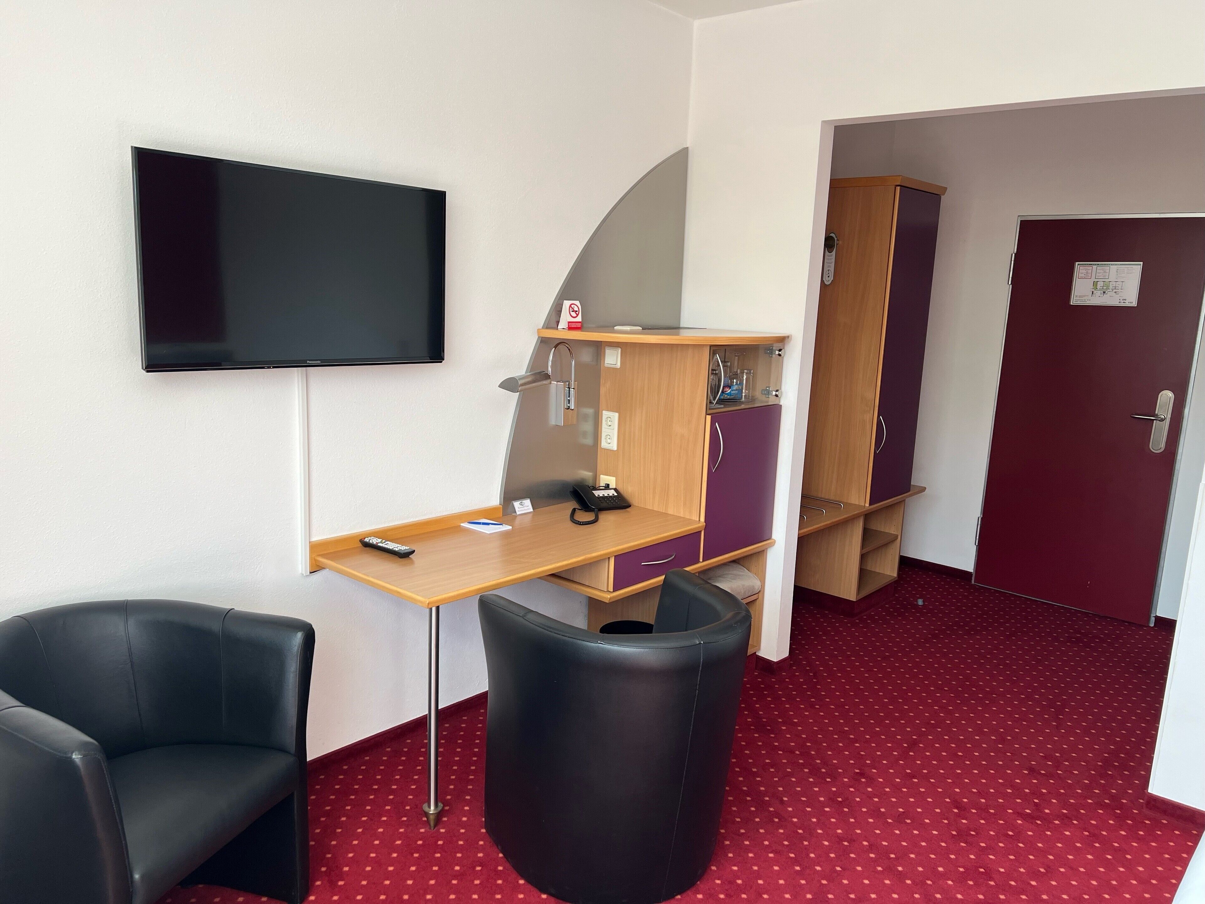 basic double or twin room | 1 bedroom, premium bedding, down duvets, pillow-top beds