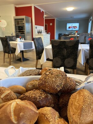 Restaurant - Hotel KonradP (Holzkirchen)