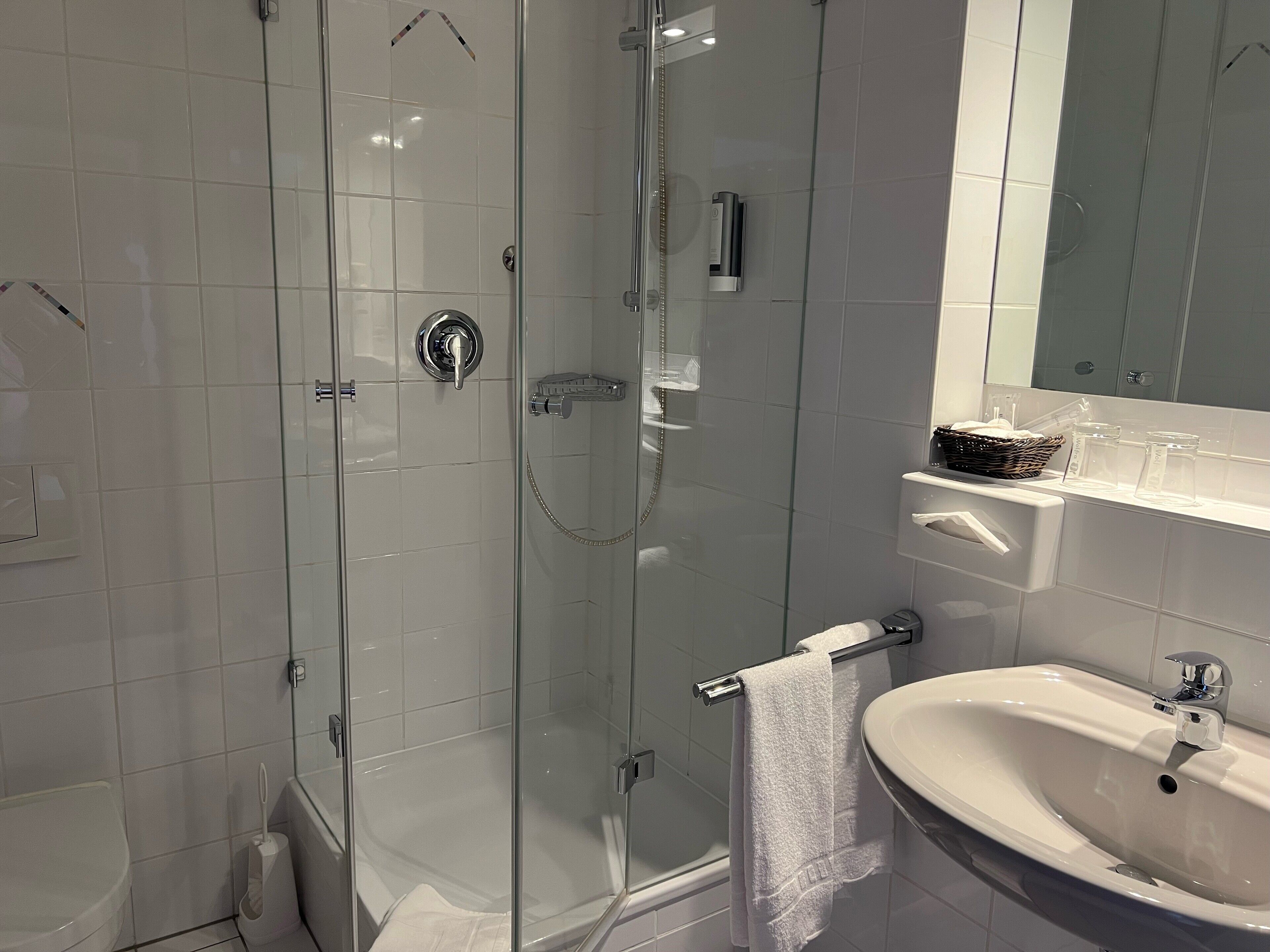 basic double or twin room | bathroom | shower, free toiletries, hair dryer, towels