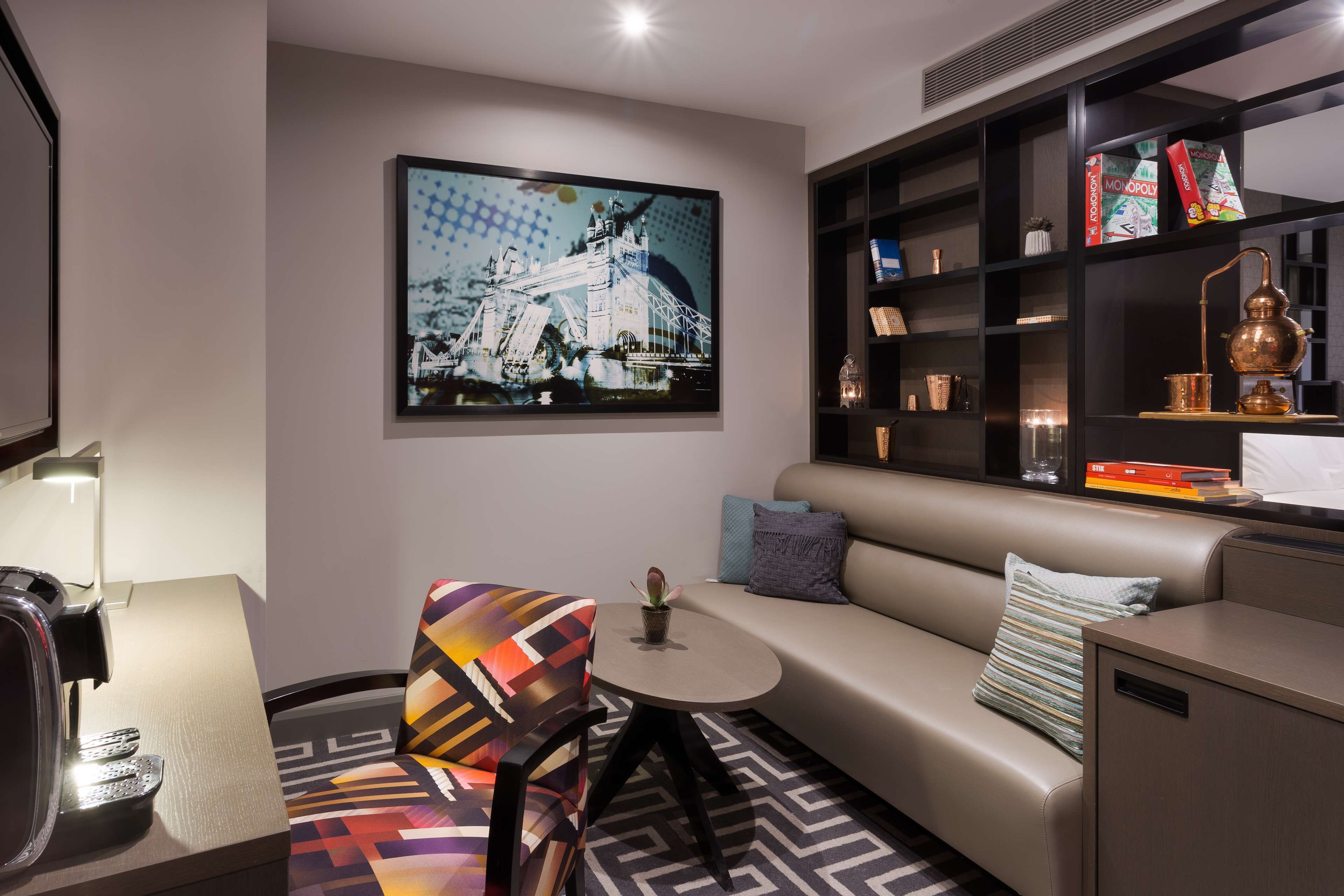 Literie hypoallergénique, minibar, coffres-forts dans les chambres