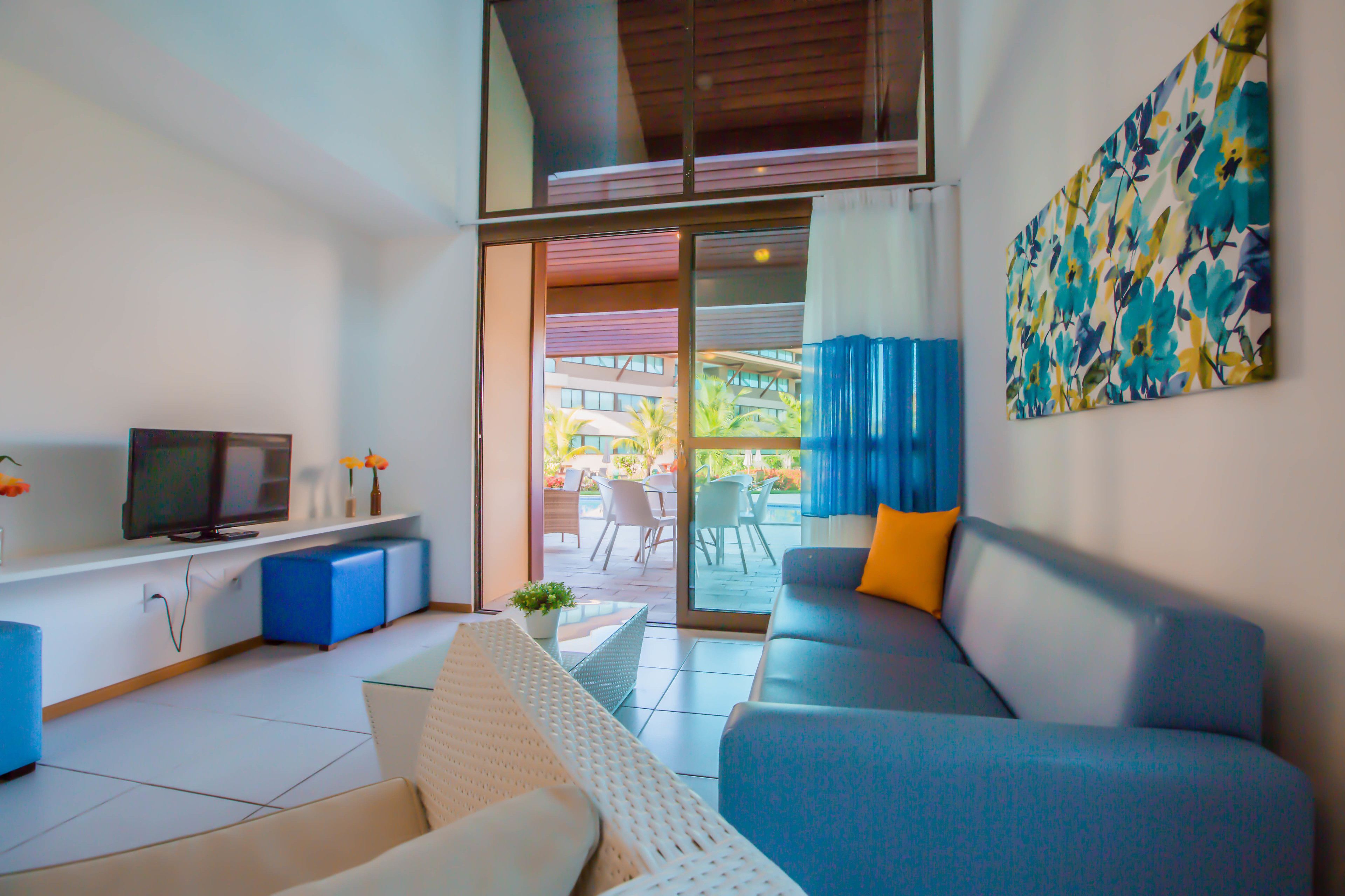 Luksusbungalow, 4 makuuhuonetta, yksityinen uima-allas | Olohuone | Taulutelevisio