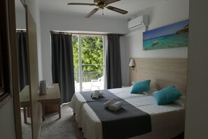 ستا ئر تعتيم وأسرّة أطفال/رضّع (مجانًا)