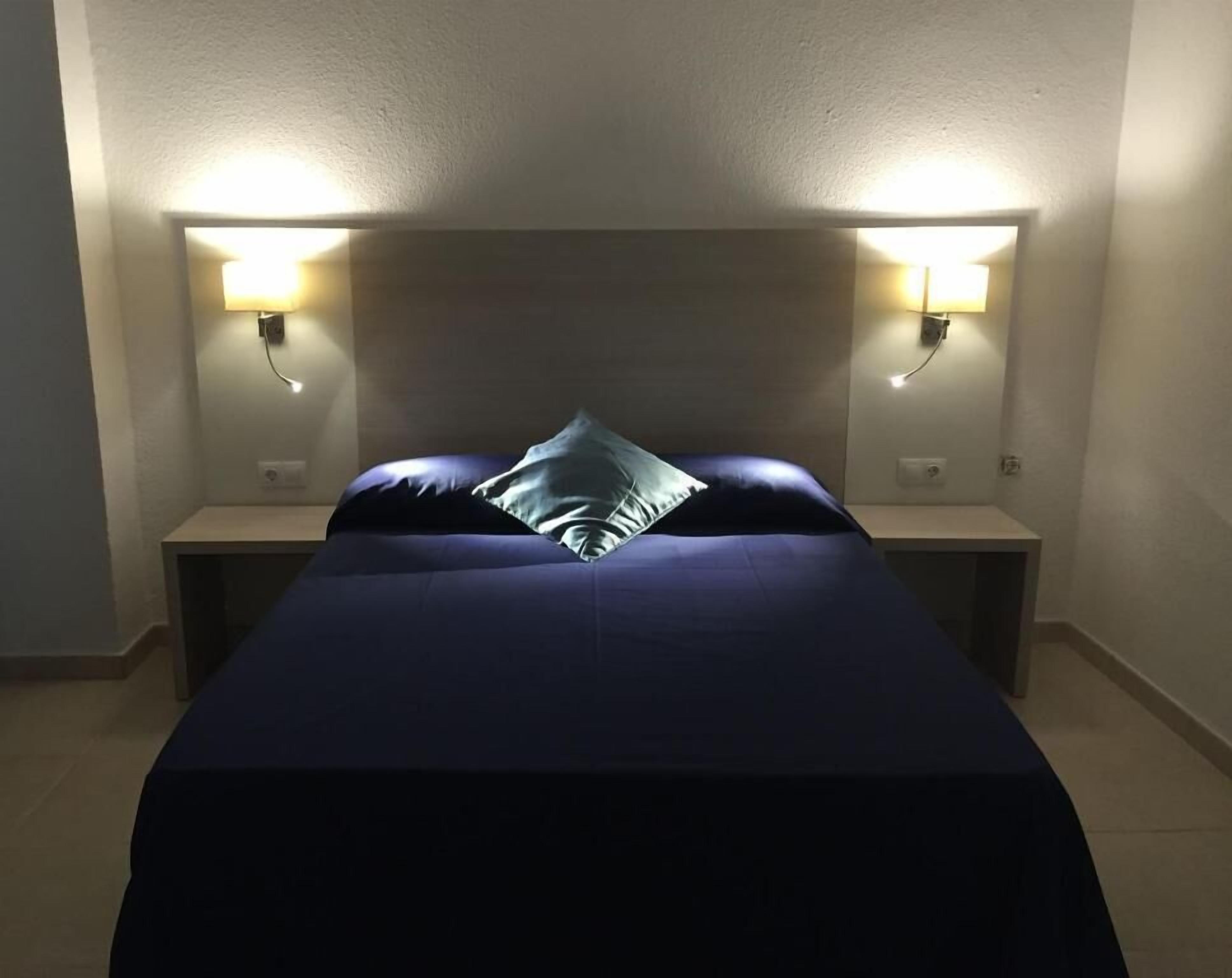 Blackout curtains, free cots/infant beds, bed sheets