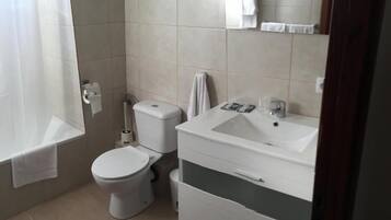 Family Triple Room, Balcony, City View | Bathroom | Hair dryer, towels, toilet paper