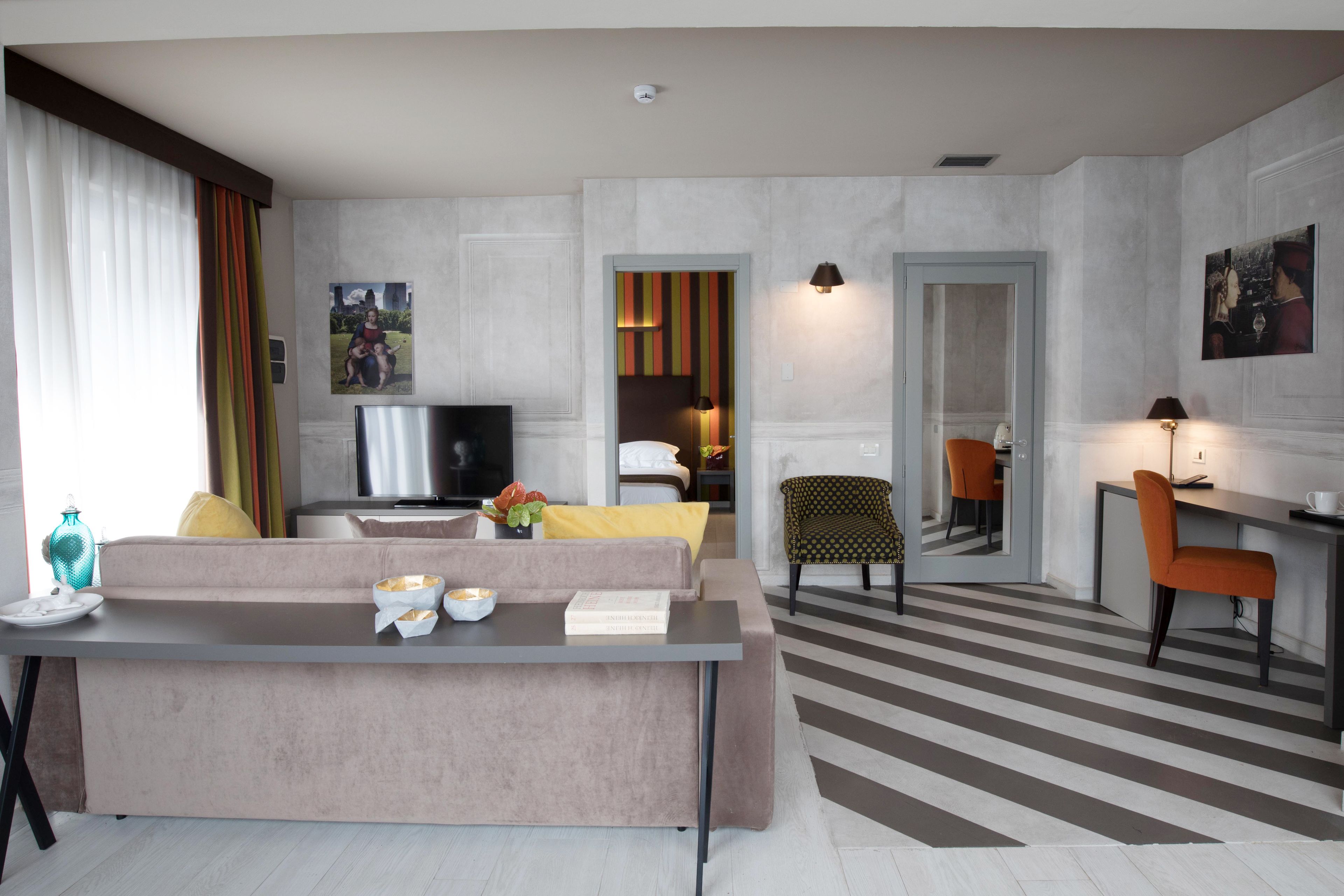 Photo - Fifty House Cellini
