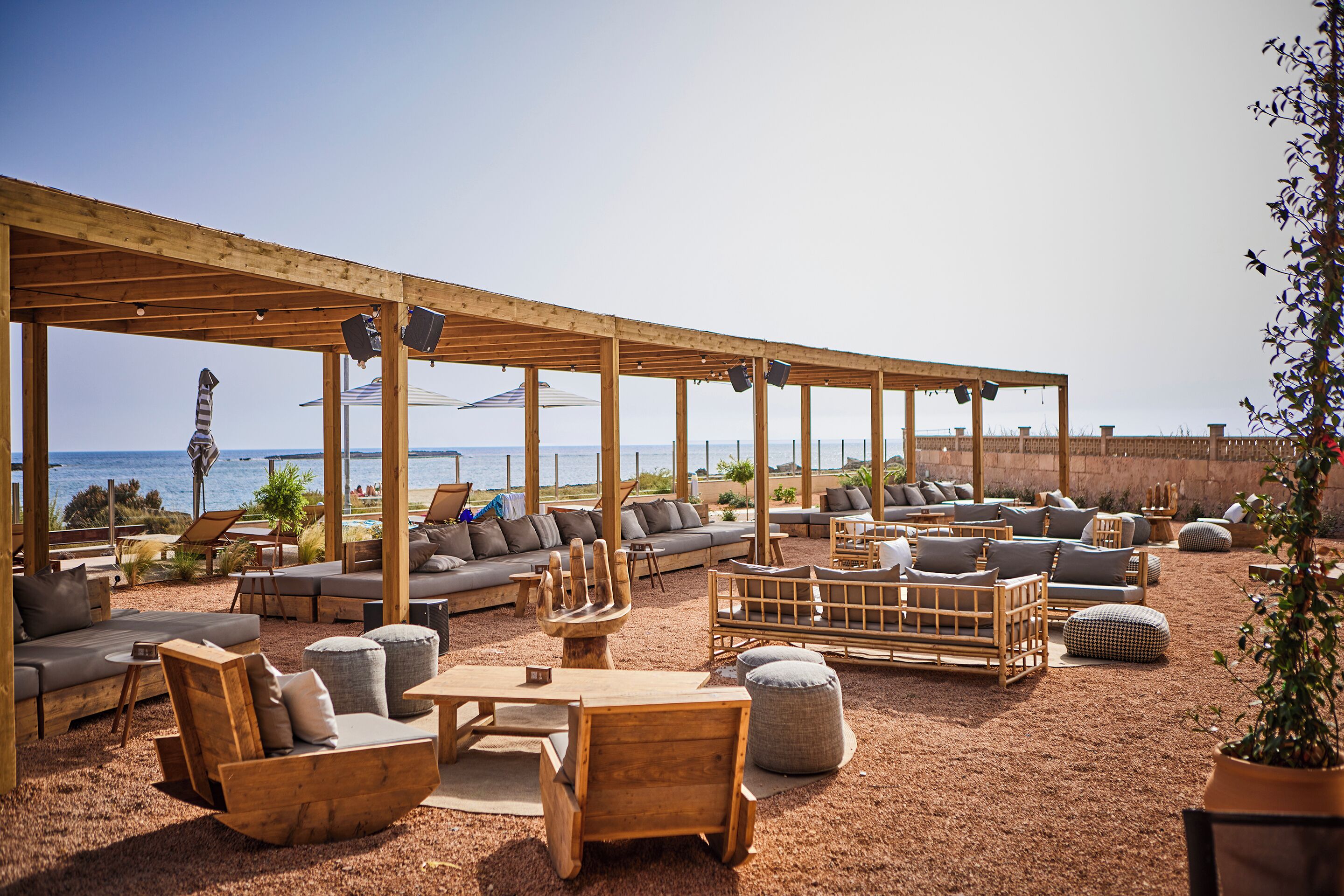 breakfast, lunch and dinner served