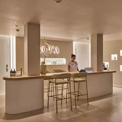 Couples treatment rooms, sauna, hot tub, steam room, Turkish bath