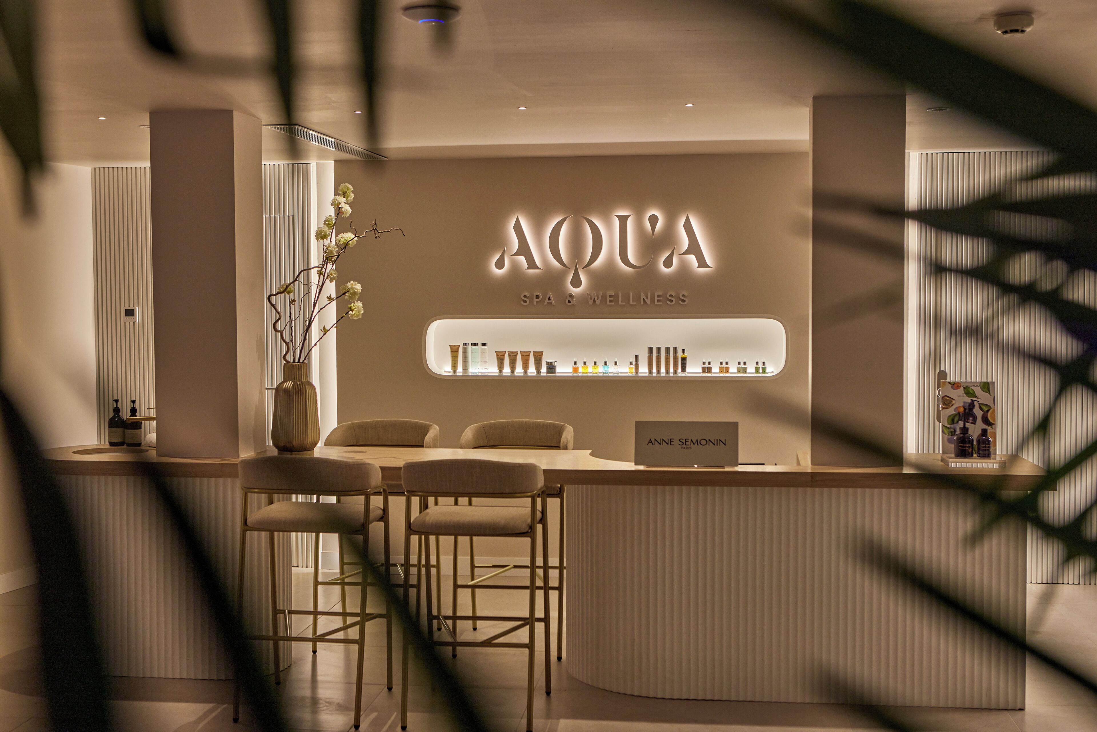 Behandelingskamers voor koppels, een sauna, een bubbelbad, een stoombad