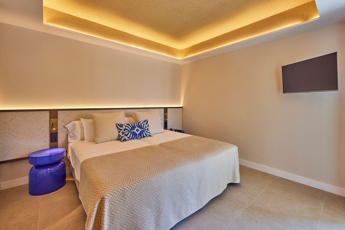 1 habitación, minibar, caja de seguridad en la habitación y escritorio