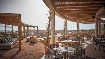 Frokost, lunsj og middag serveres