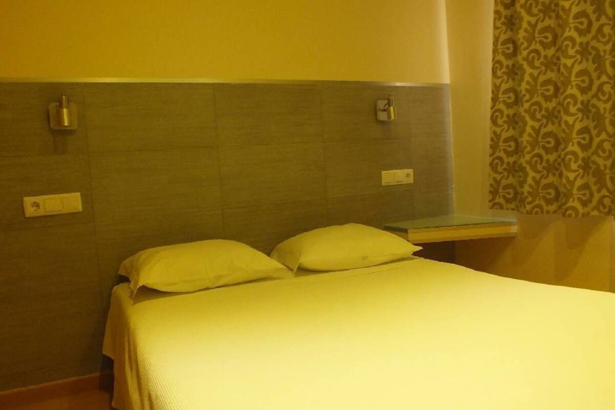 Double or Twin Room | Desk, cribs/infant beds, free WiFi, bed sheets