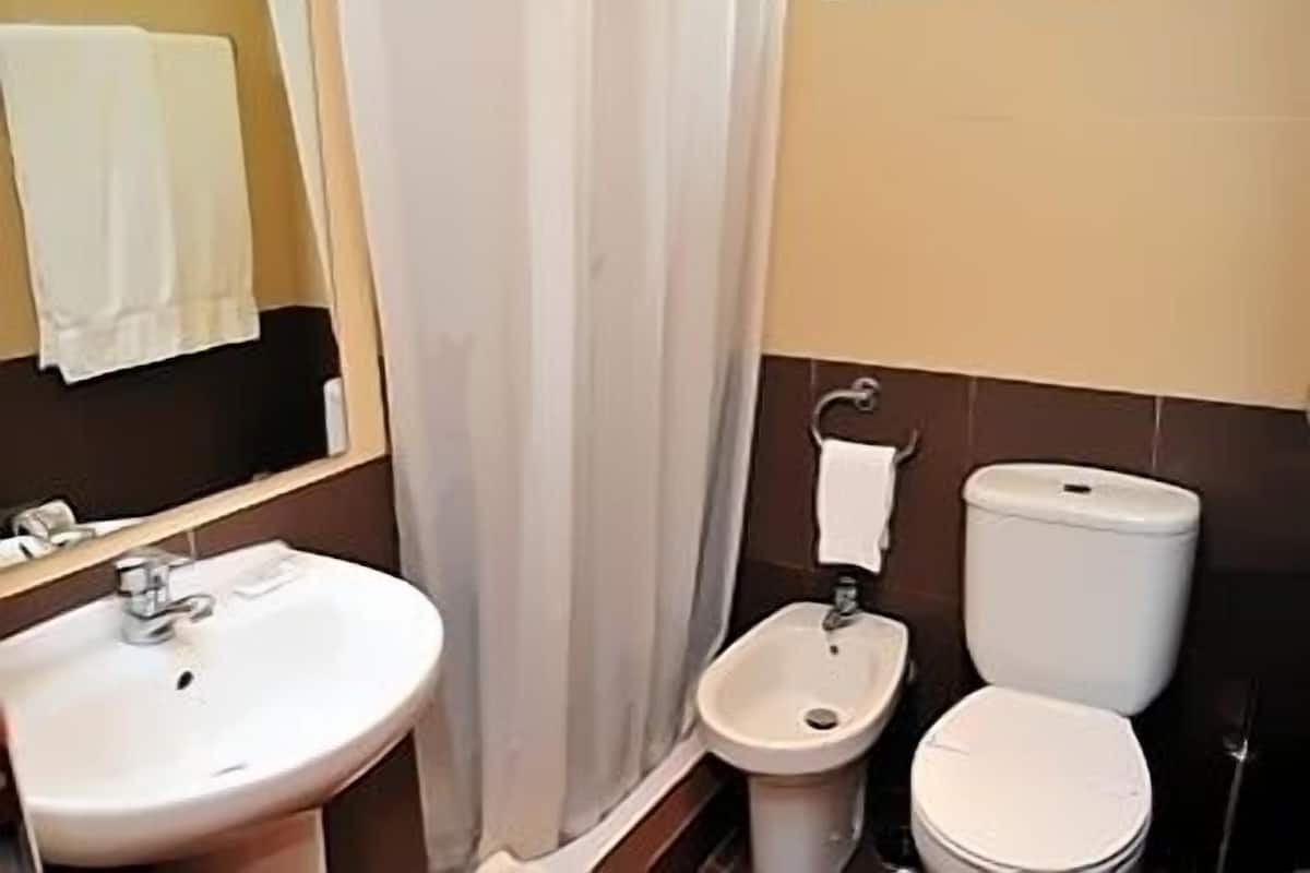 Hair dryer, towels
