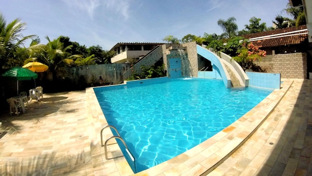 Unclassified image, 1 of 17, button